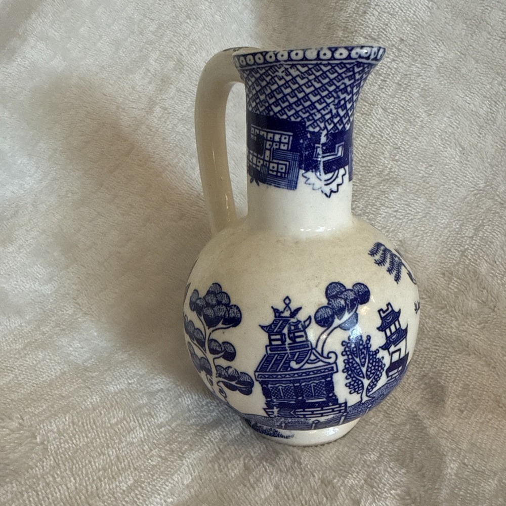 Antique Blue Willow Pattern  Set - Made in Japan - 5in. Tall Pitcher - Picture 6 of 11